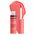 NYX Butter Gloss Lipgloss Crème Brûlée in warmem Korallrosa mit Applikator und Farbtupfer, Pack-Shot