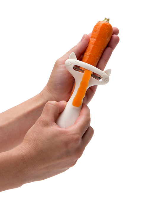 CatPeeler – The vegetable peeler with a twist!
