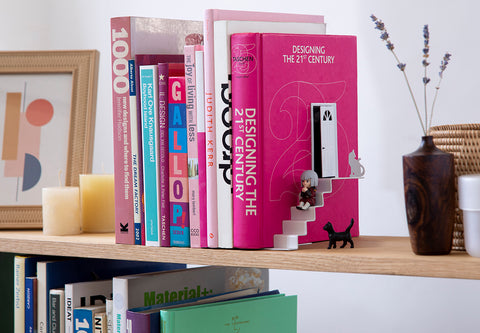 Buchstützen im Treppendesign