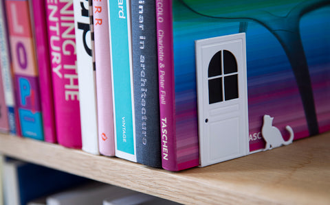 Buchstützen im Treppendesign